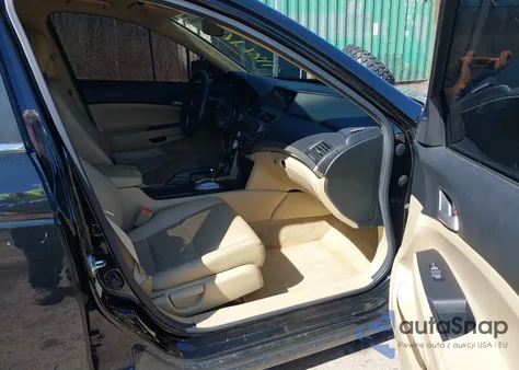 2011 Honda Accord 2.4 Se from USA, damaged, VIN 1HGCP2F62BA115875